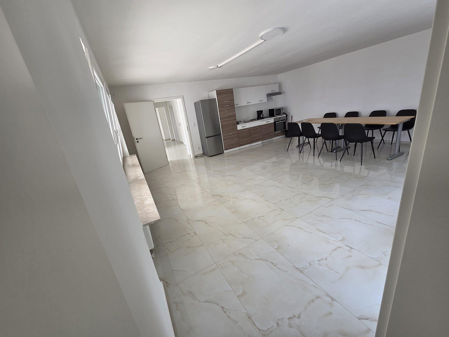 2 luxuriöse Monteurwohnungen – komfortabel und modern – 84061 Ergoldsbach – Vorschaubild 2