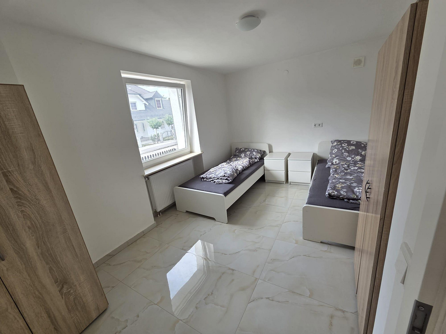 2 luxuriöse Monteurwohnungen – komfortabel und modern – 84061 Ergoldsbach – Vorschaubild 12