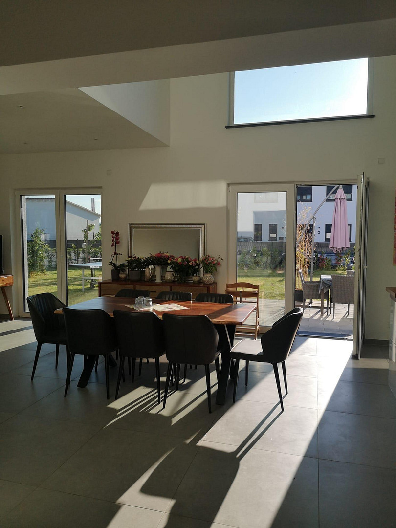 Smartes Bauhaus-Anwesen mit Penthouse. Fernblick. Feldrandlage. – 35510 Butzbach(Nieder-Weisel) – Vorschaubild 9