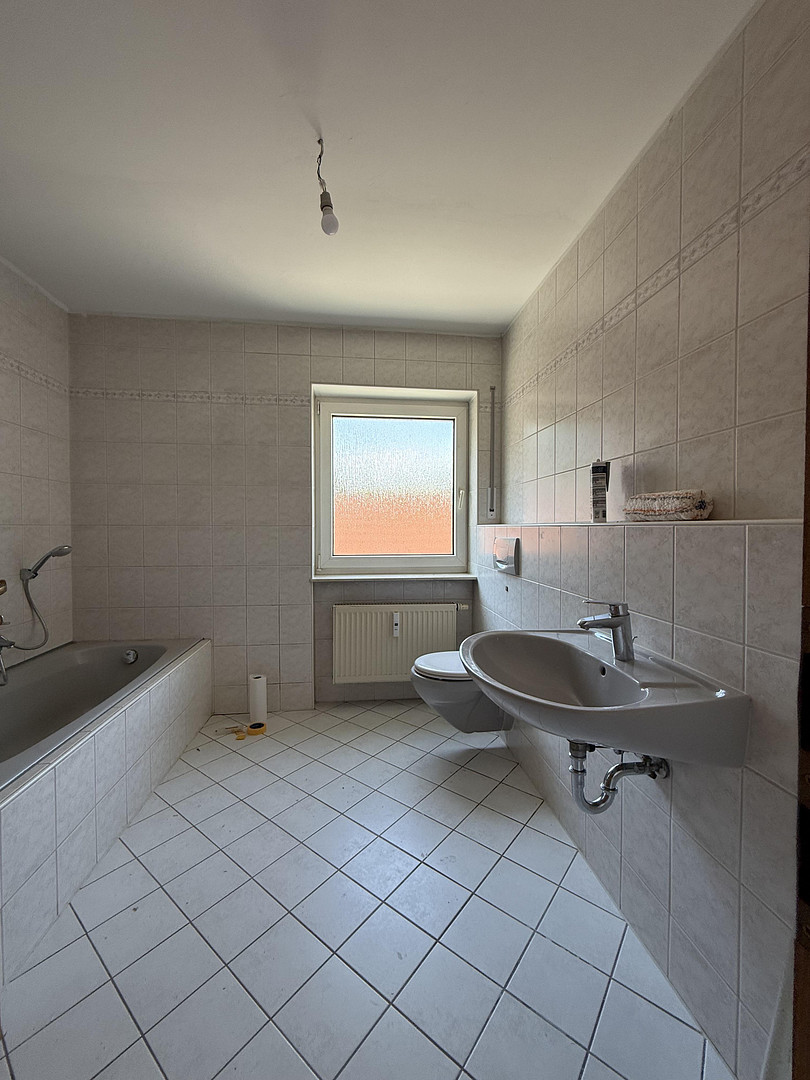 Schöne 3 Zimmer Wohnung mit Balkon und Stellplatz! – 91586 Lichtenau – Vorschaubild 5