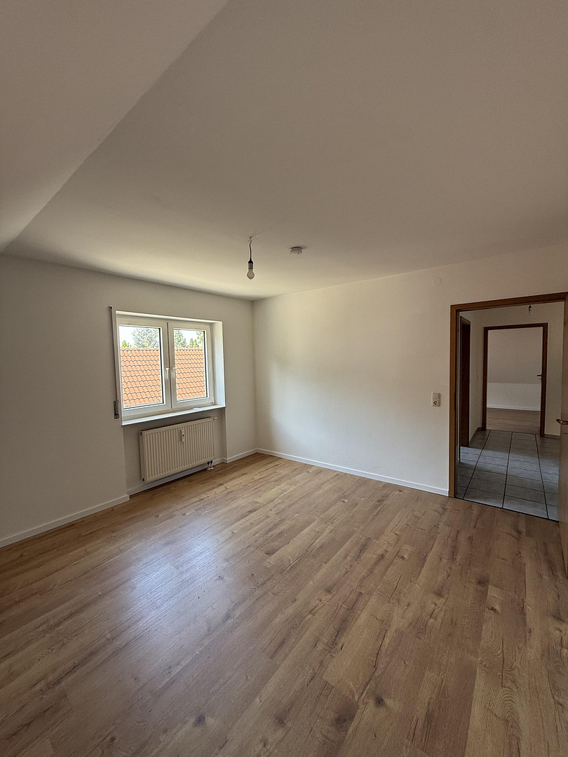 Schöne 3 Zimmer Wohnung mit Balkon und Stellplatz! – 91586 Lichtenau – Vorschaubild 4
