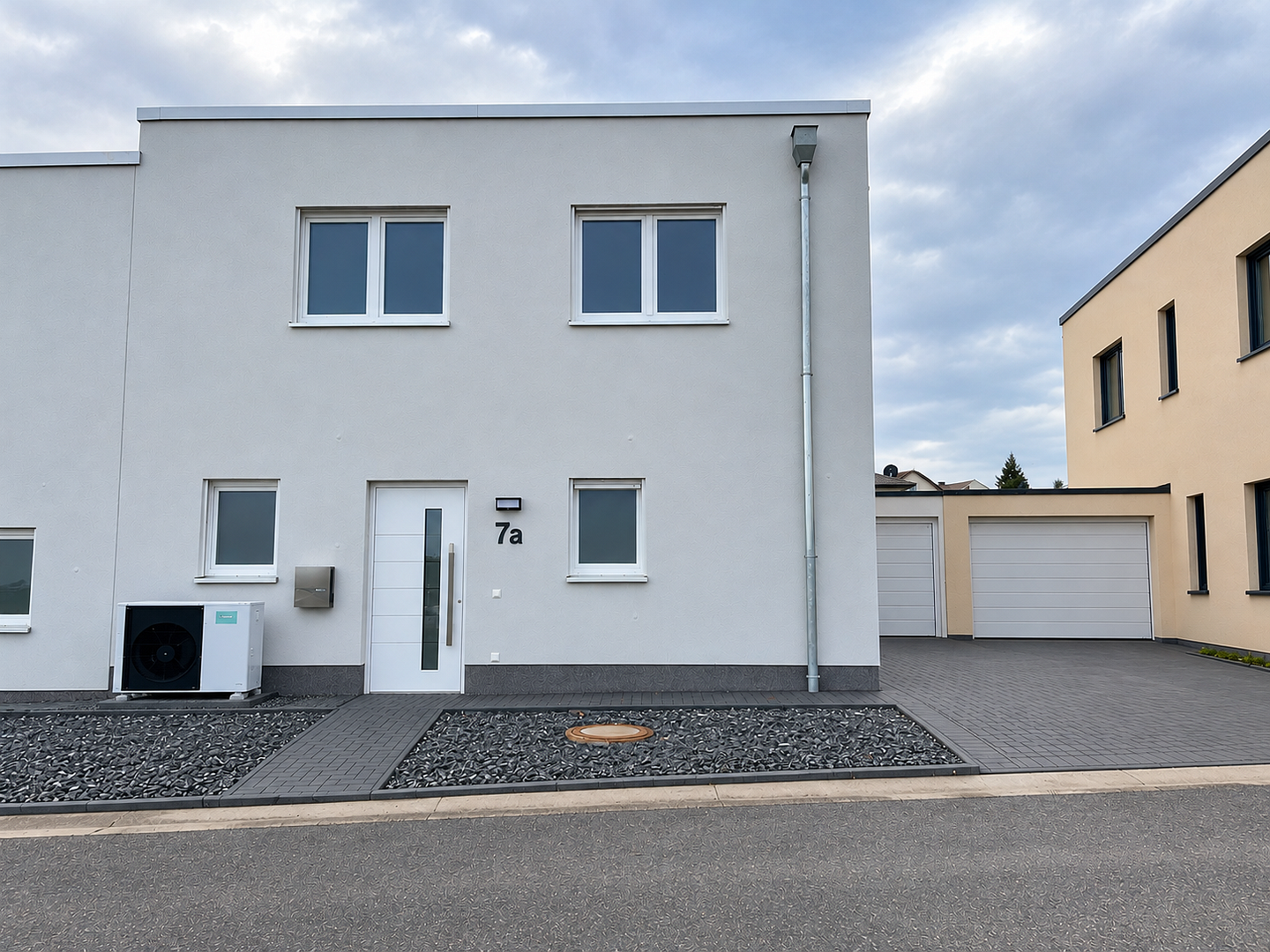 Moderne DHH mit Garten und Garage in Bad Münstereifel