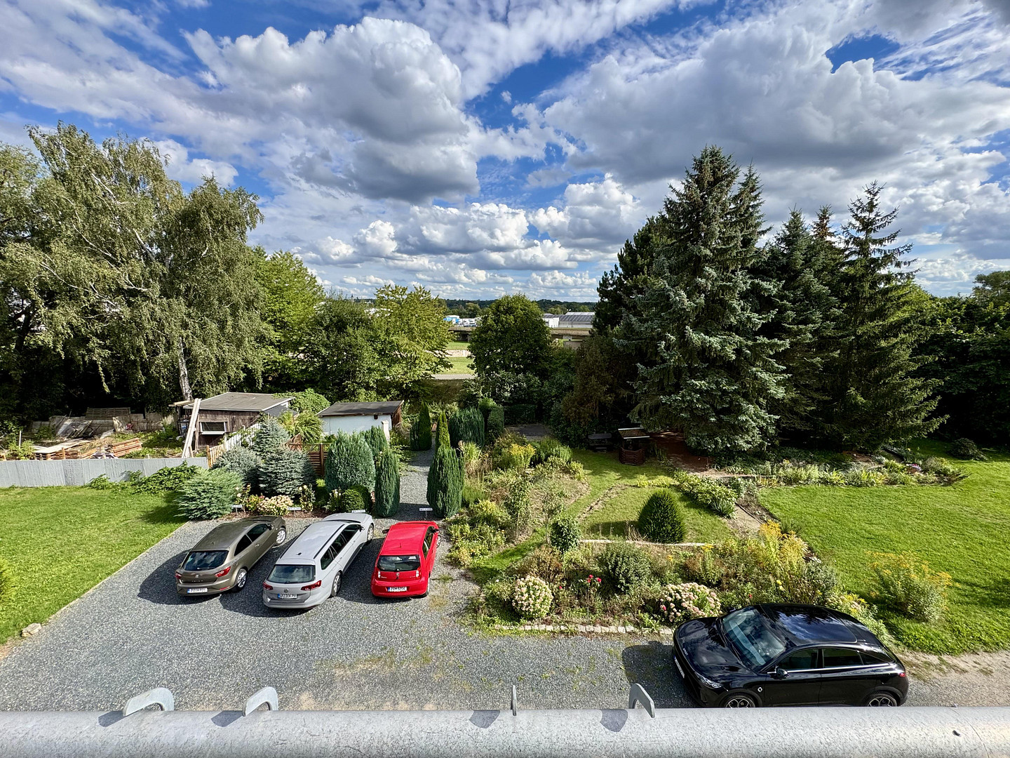 Hochwertiger Erstbezug im Dachgeschoss mit Einbauküche - ca. 95 m² - mit Stellplatz in ruhiger Lage – 8371 Glauchau – Vorschaubild 18