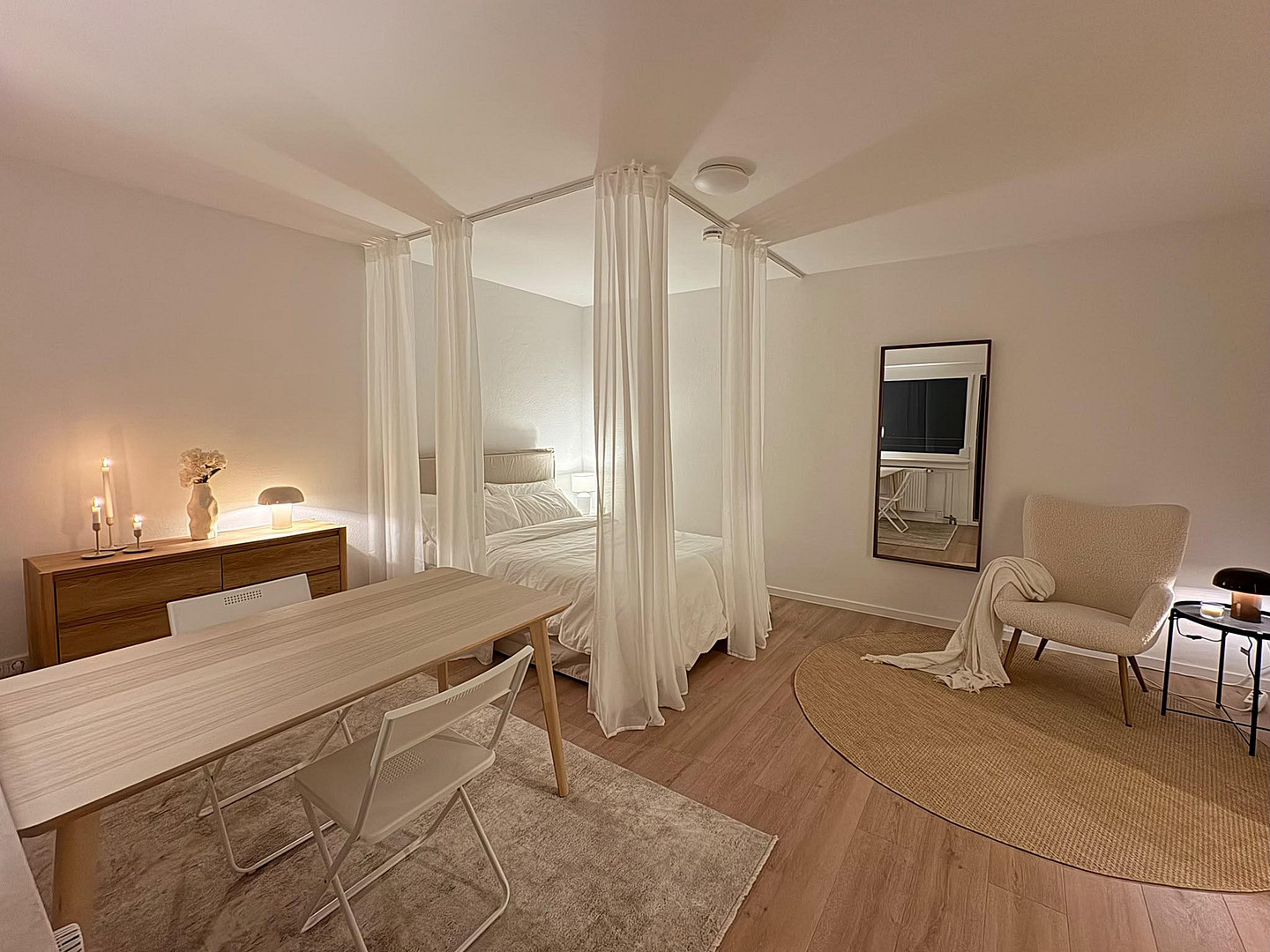 Frisch sanierte & voll möblierte 1-Zi.Whg mit Balkon fußläufig zum Schlosspark und Mainufer – 63454 Hanau(Kesselstadt) – Vorschaubild 2