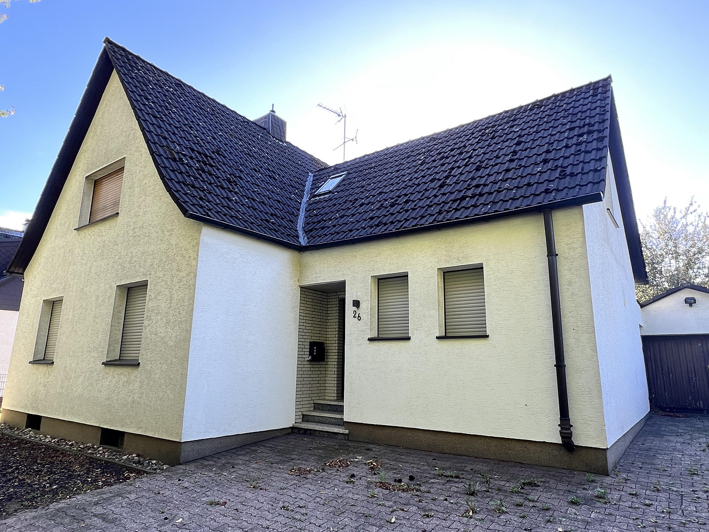 Modernisiertes Einfamilienhaus zur Miete: Modernes Familienglück mit XL-Garten in Bochum-Harpen! – 44805 Bochum(Harpen) – Vorschaubild 2