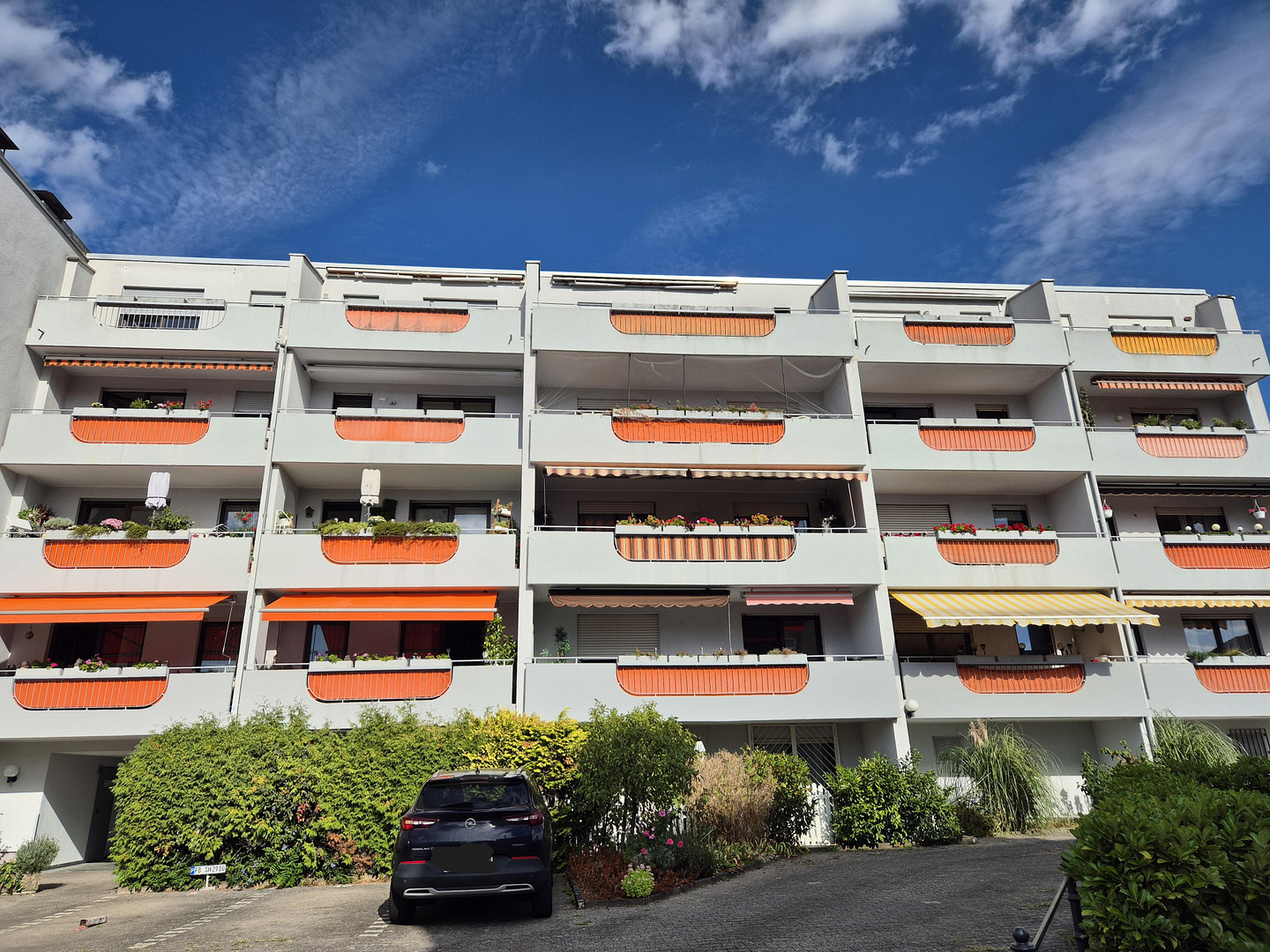 Offene 2-Zimmer-Wohnung mit Balkon und Blick auf den Johannisberg – 61231 Bad Nauheim – Vorschaubild 3