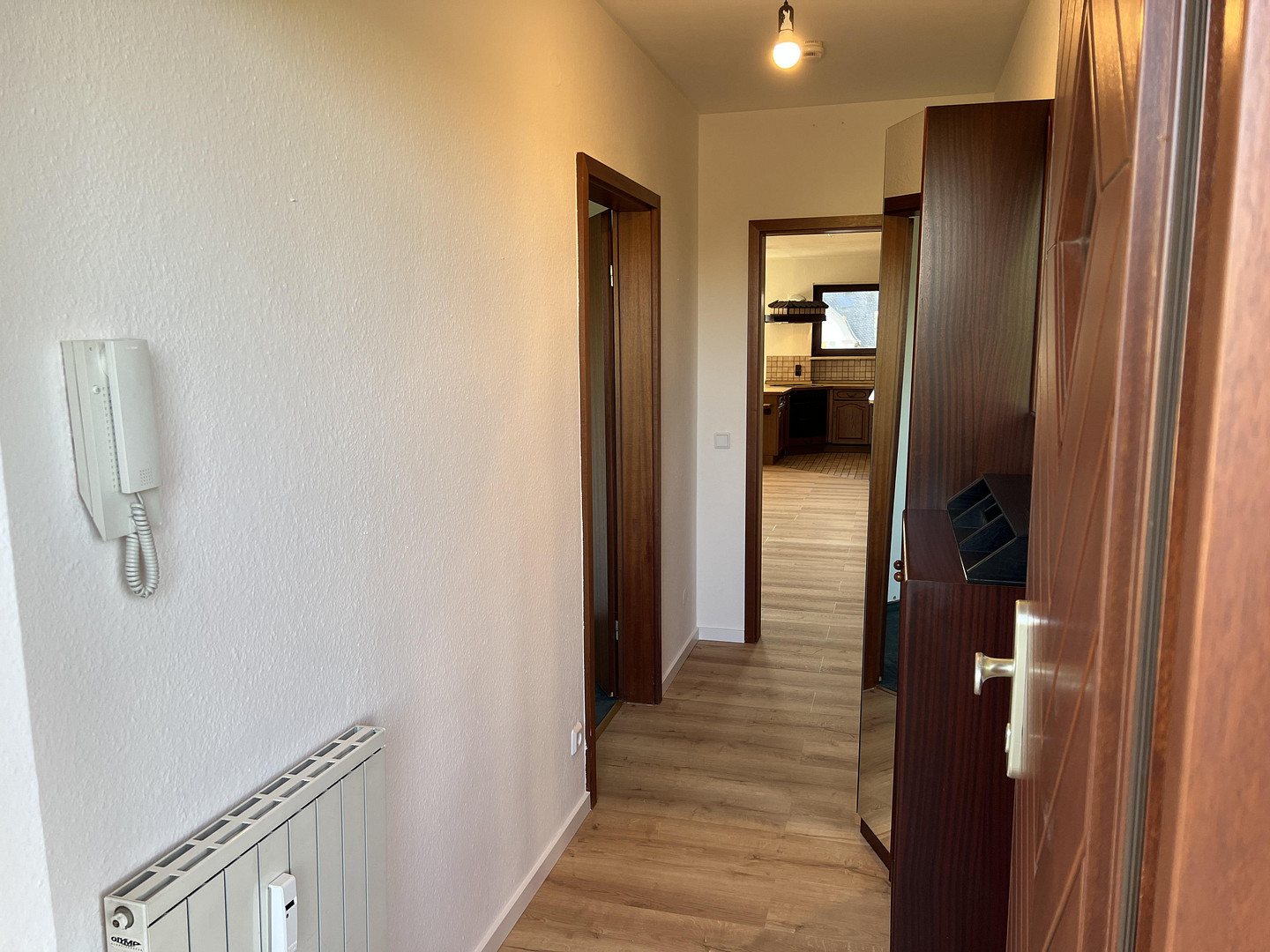 Offene 2-Zimmer-Wohnung mit Balkon und Blick auf den Johannisberg – 61231 Bad Nauheim – Vorschaubild 8