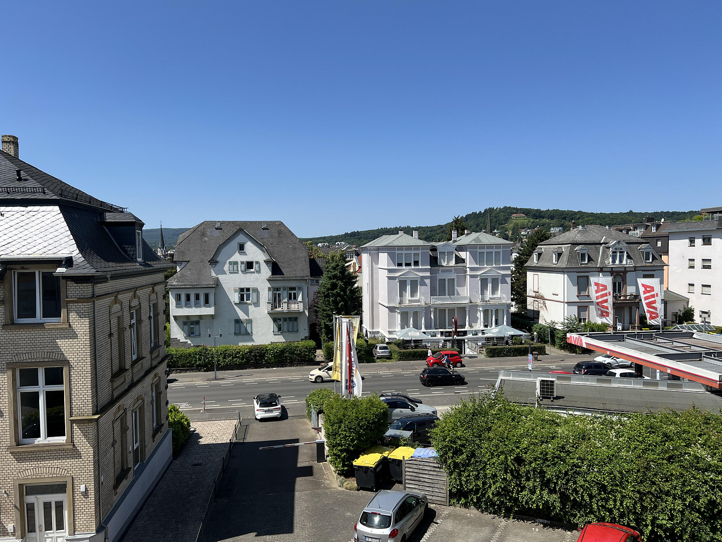 Offene 2-Zimmer-Wohnung mit Balkon und Blick auf den Johannisberg – 61231 Bad Nauheim – Vorschaubild 2