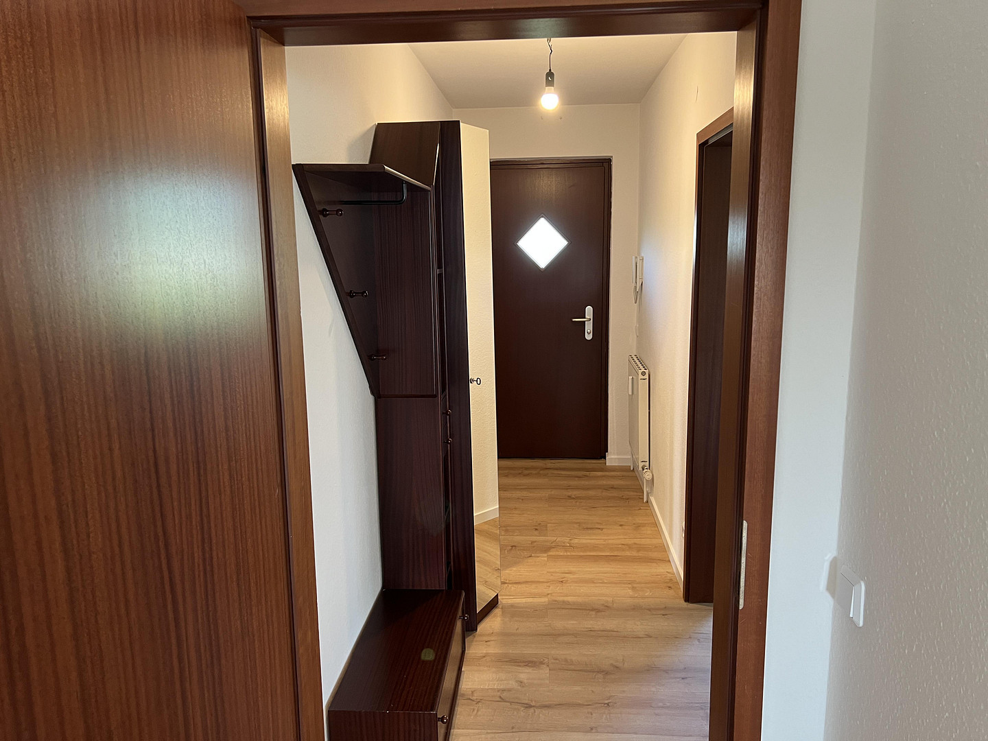 Offene 2-Zimmer-Wohnung mit Balkon und Blick auf den Johannisberg – 61231 Bad Nauheim – Vorschaubild 9