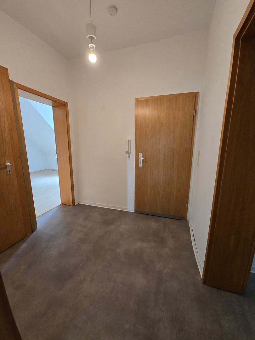 Jobcenter– deine neue Wohnung ist fertig! Job Center–Your new apartment is ready for you to move in! – Foto 4