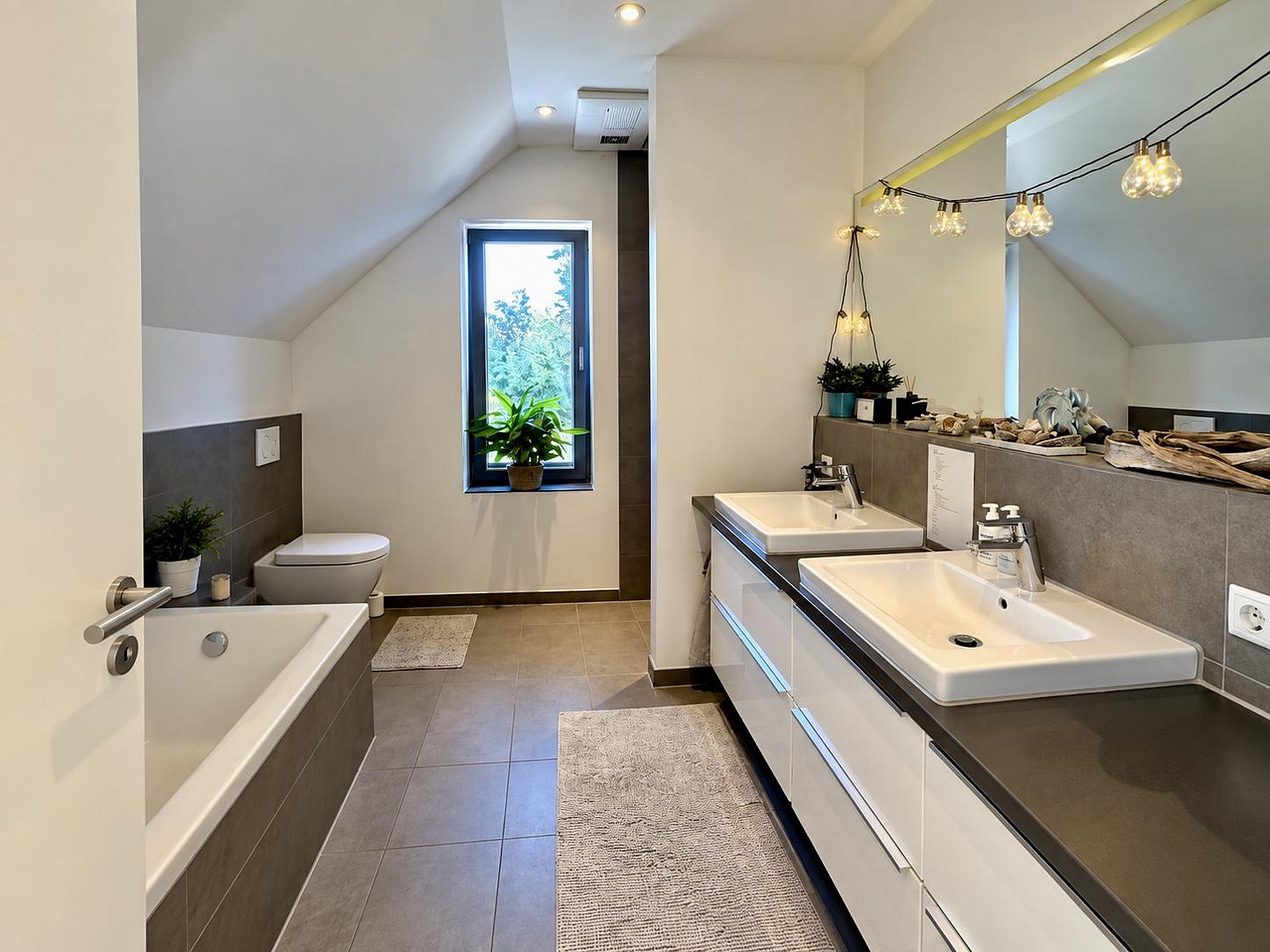 Provisionsfrei: Energieeffizientes Einfamilienhaus mit Garten, Doppelgarage und guter Anbindung – 86926 Greifenberg(Neugreifenberg) – Vorschaubild 9
