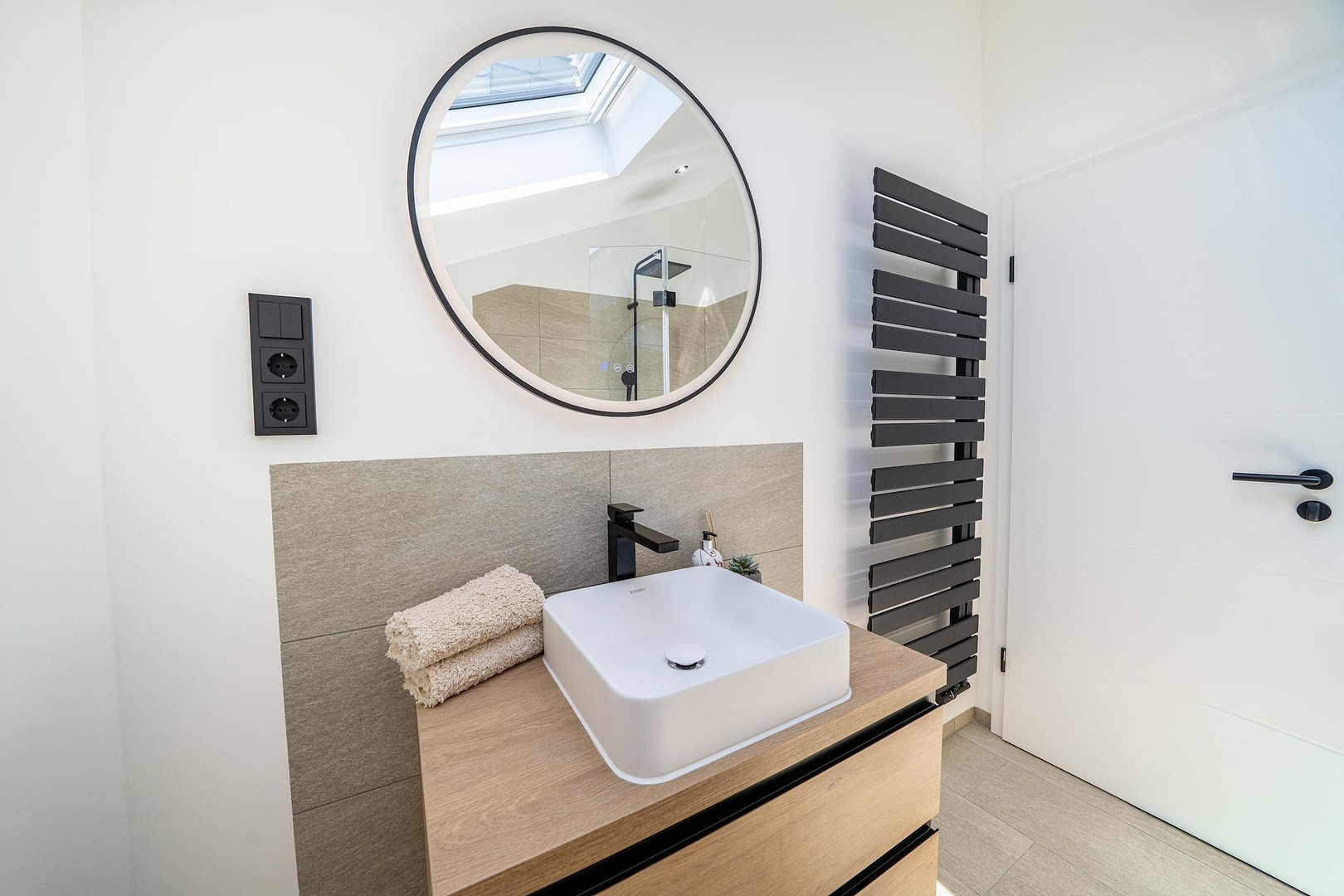 Außergewöhnliches Architektenhaus – hochwertig modernisiert mit Wintergarten & Tiefgarage – 61267 Neu-Anspach – Vorschaubild 18