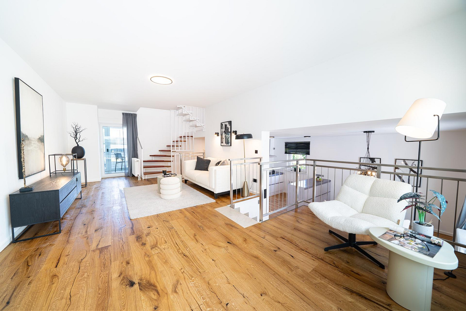 Außergewöhnliches Architektenhaus – hochwertig modernisiert mit Wintergarten & Tiefgarage – 61267 Neu-Anspach – Vorschaubild 4