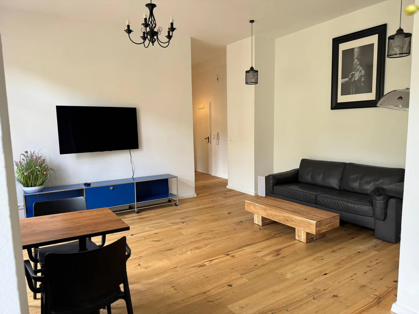 65m² große - Moderne 2 Zimmer Wohnung in Karlsruhe – 76133 Karlsruhe(Südweststadt) – Vorschaubild 2