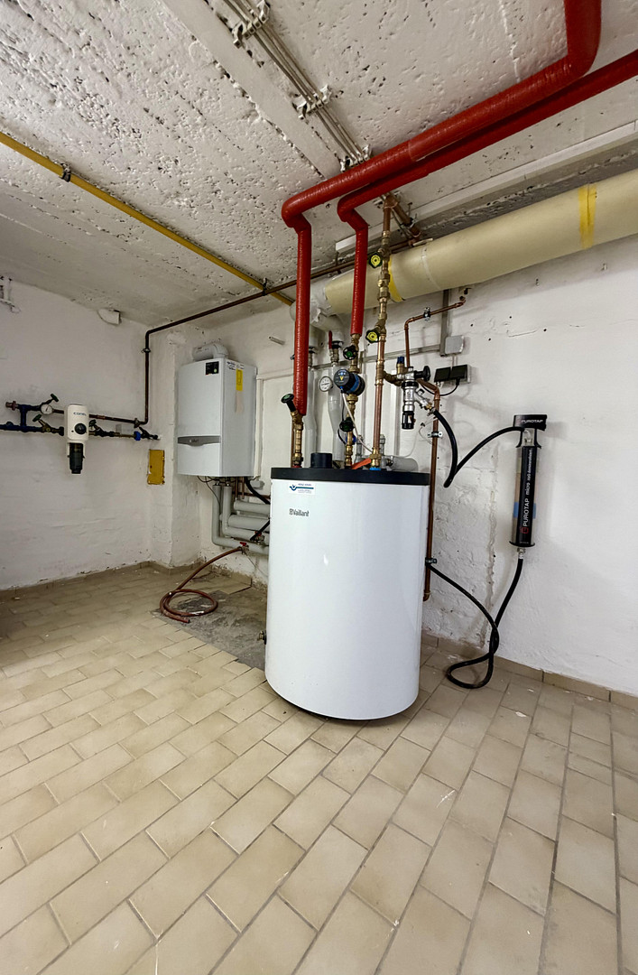 Heizungstechnik im Keller