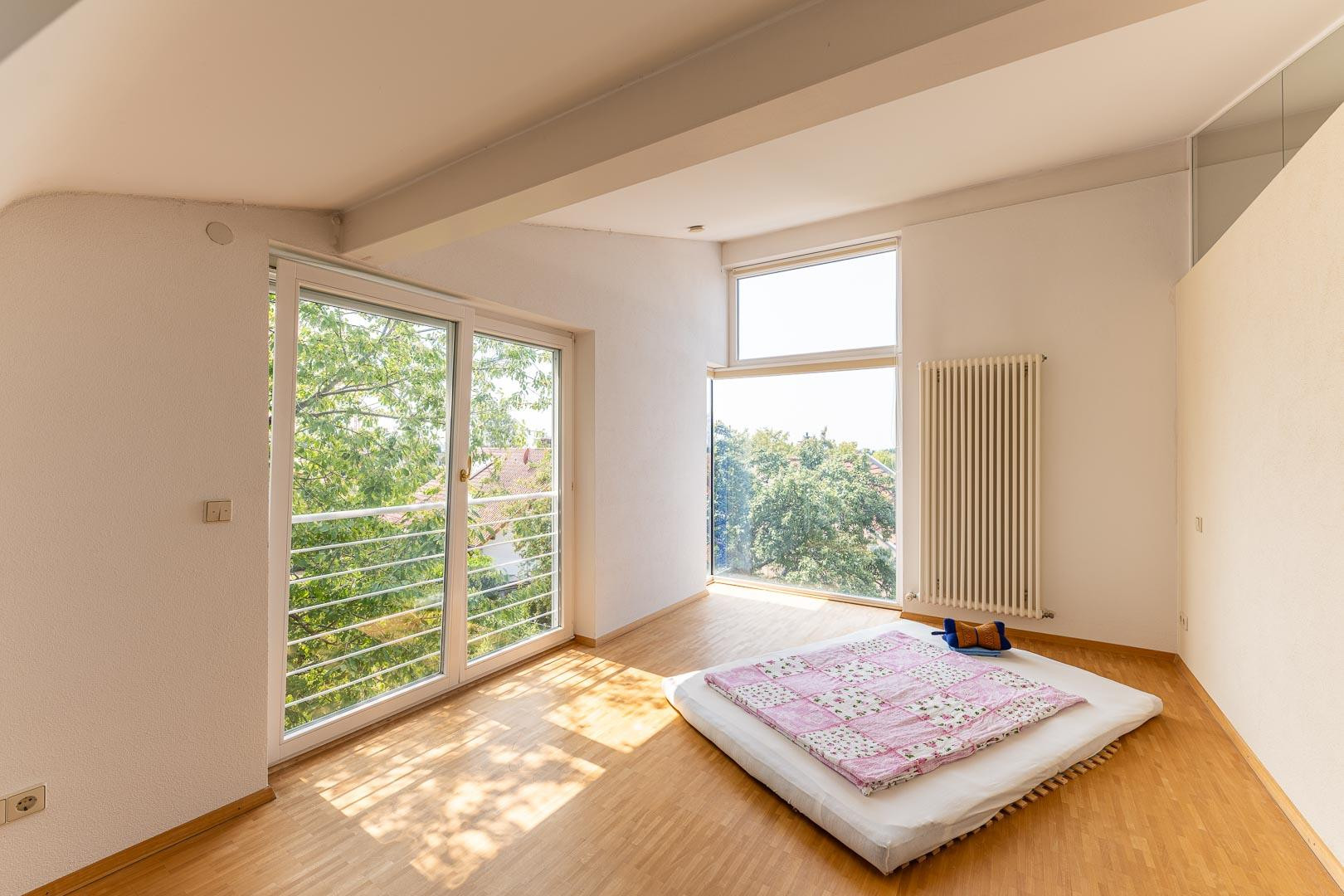 Wohnen mit Weitblick –  Gepflegtes Zweifamilienhaus mit parkähnlichem Südgarten und Panoramablick – 76684 Östringen – Vorschaubild 11