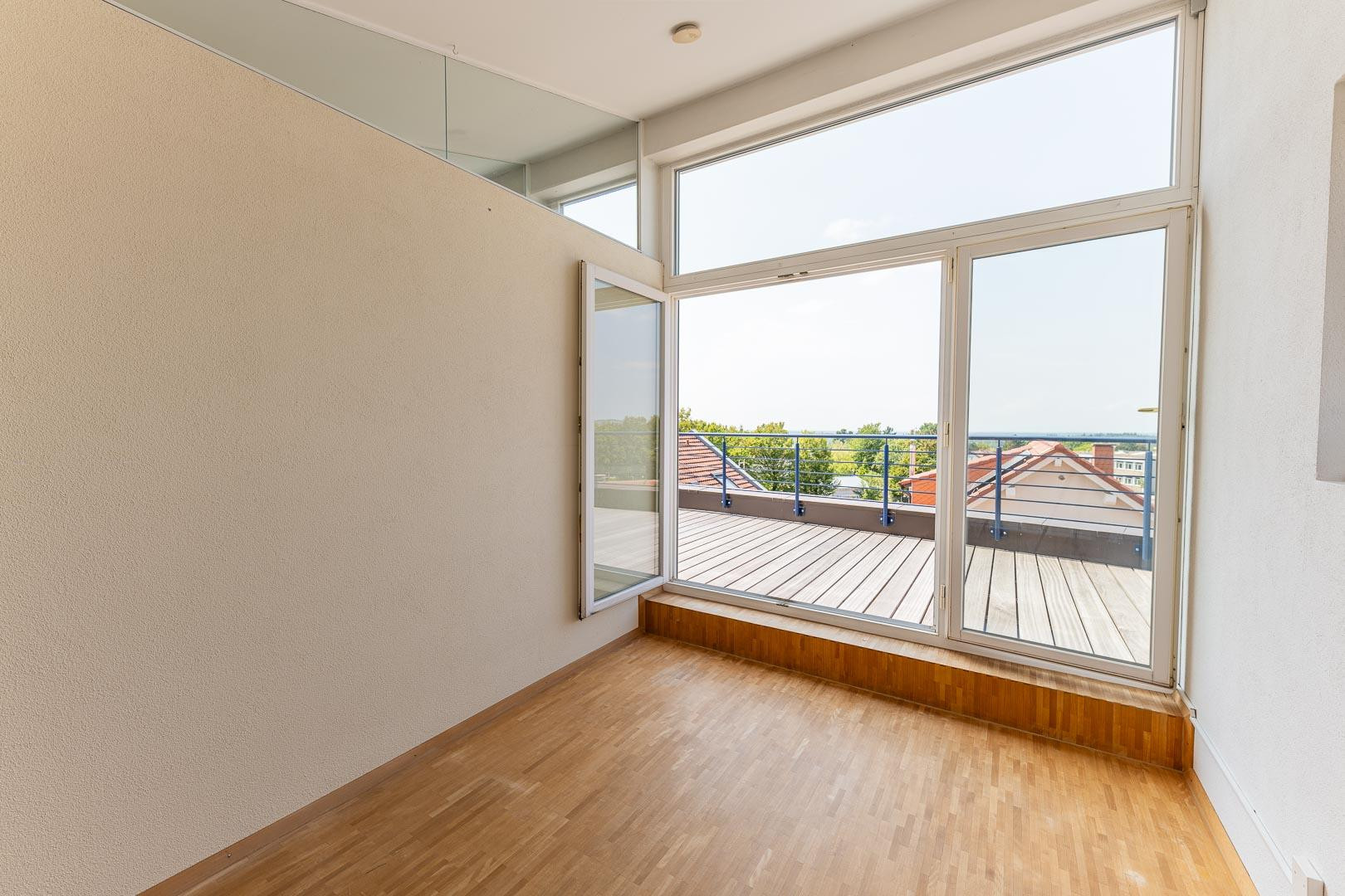 Wohnen mit Weitblick –  Gepflegtes Zweifamilienhaus mit parkähnlichem Südgarten und Panoramablick – 76684 Östringen – Vorschaubild 14