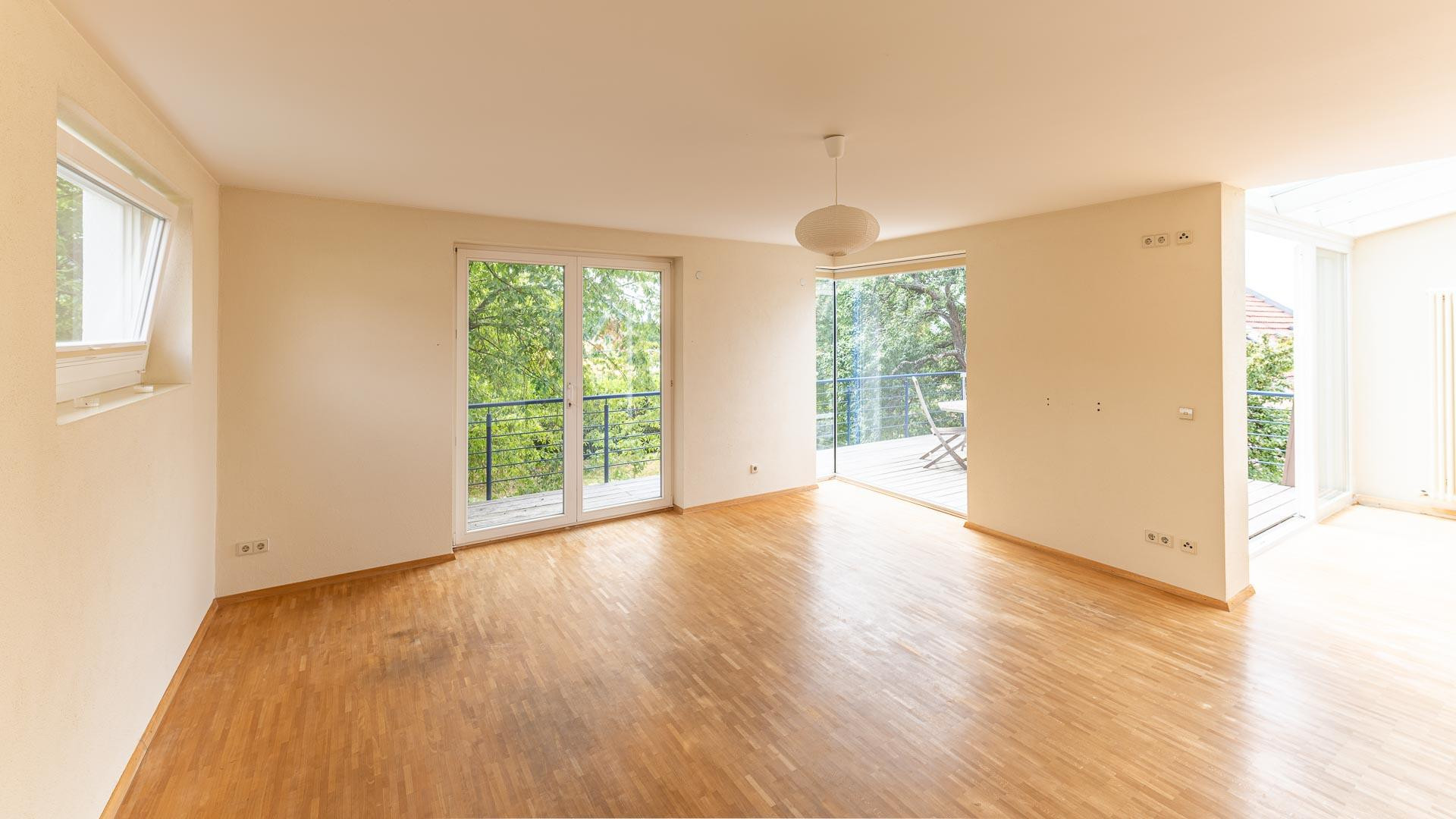 Wohnen mit Weitblick –  Gepflegtes Zweifamilienhaus mit parkähnlichem Südgarten und Panoramablick – 76684 Östringen – Vorschaubild 8