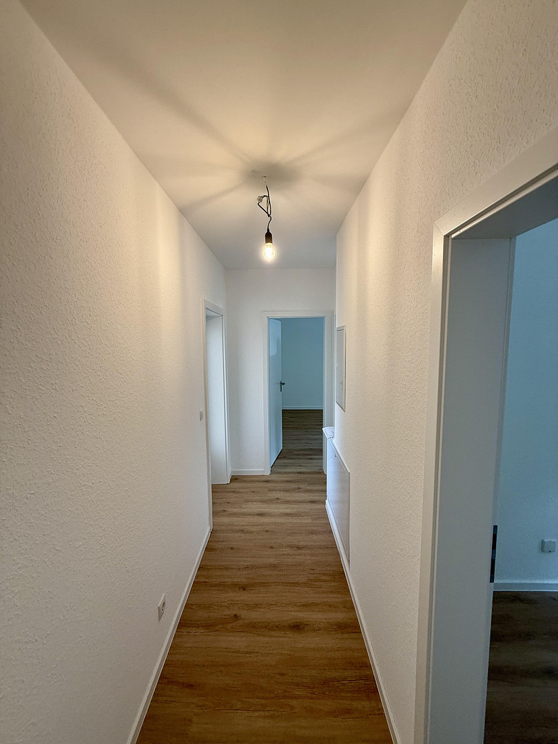 Moderne 4-Zimmer-Wohnung mit Terrasse & Garten – umfassend saniert in ruhiger Lage – 50129 Bergheim(Niederaußem) – Vorschaubild 2