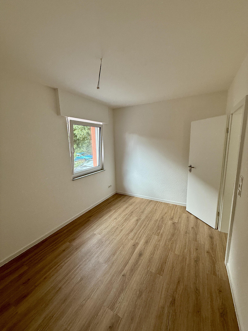 Moderne 4-Zimmer-Wohnung mit Terrasse & Garten – umfassend saniert in ruhiger Lage – 50129 Bergheim(Niederaußem) – Vorschaubild 8