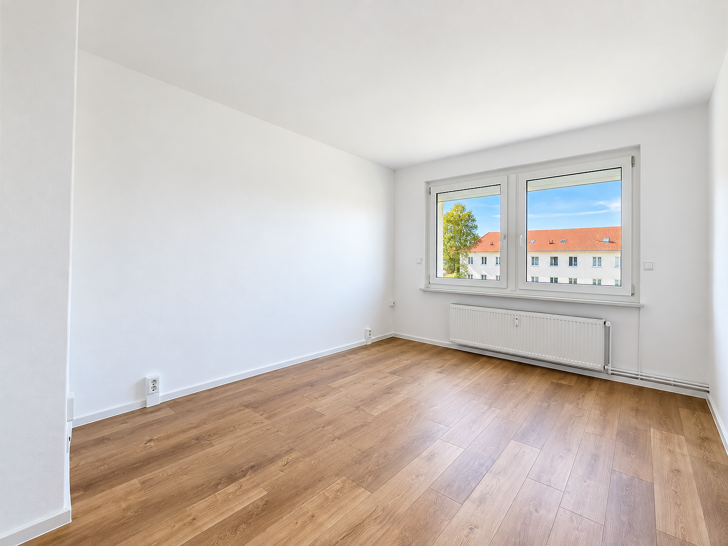 Traumhafte 1 Zimmer Wohnung! *Inkl. EBK + direkte Nähe zu Leipzig* – 4575 Neukieritzsch(Großzössen) – Vorschaubild 2