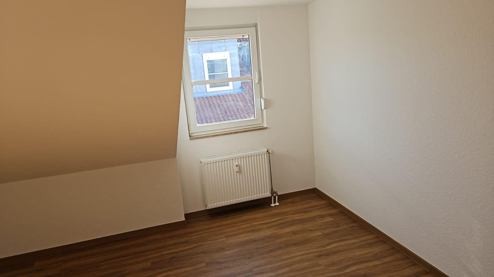 Helle 2-Zimmer-Dachgeschosswohnung mit Loggia & Tiefgarage – 68623 Lampertheim – Vorschaubild 7