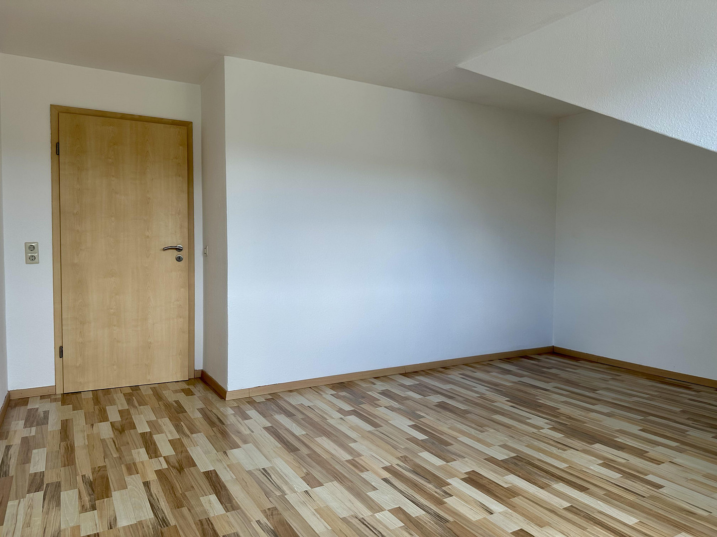 4ZKB Wohnung Koblenz Süd mit Küche und Garage – 56068 Koblenz – Vorschaubild 7