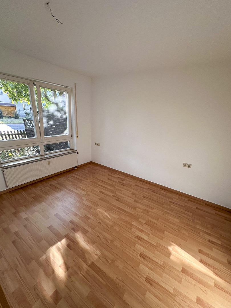 Gemütliche 2-Zimmer-Erdgeschosswohnung mit eigener Terrasse, Wannenbad & TG-Stellplatz in Landsberg – 6188 Landsberg (im Ortsteil Gütz)(Gütz) – Vorschaubild 5