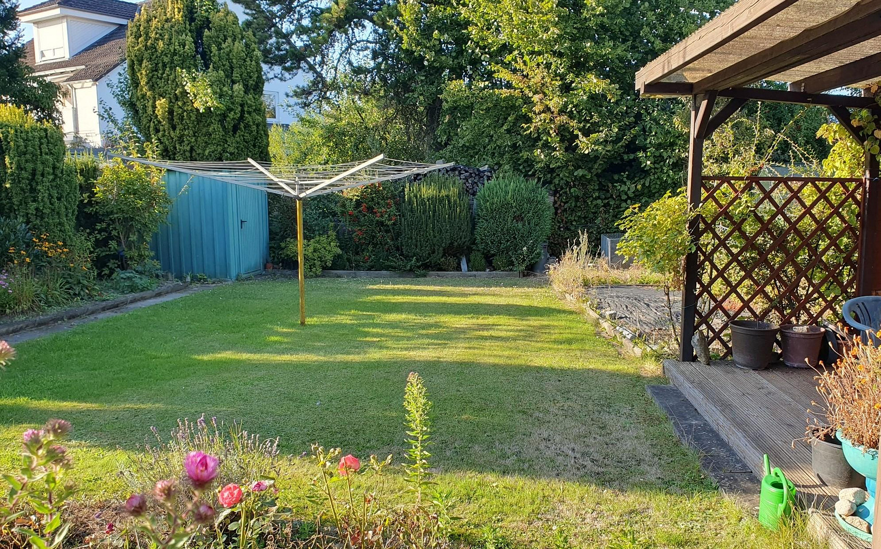 Linker Gartenbereich unten