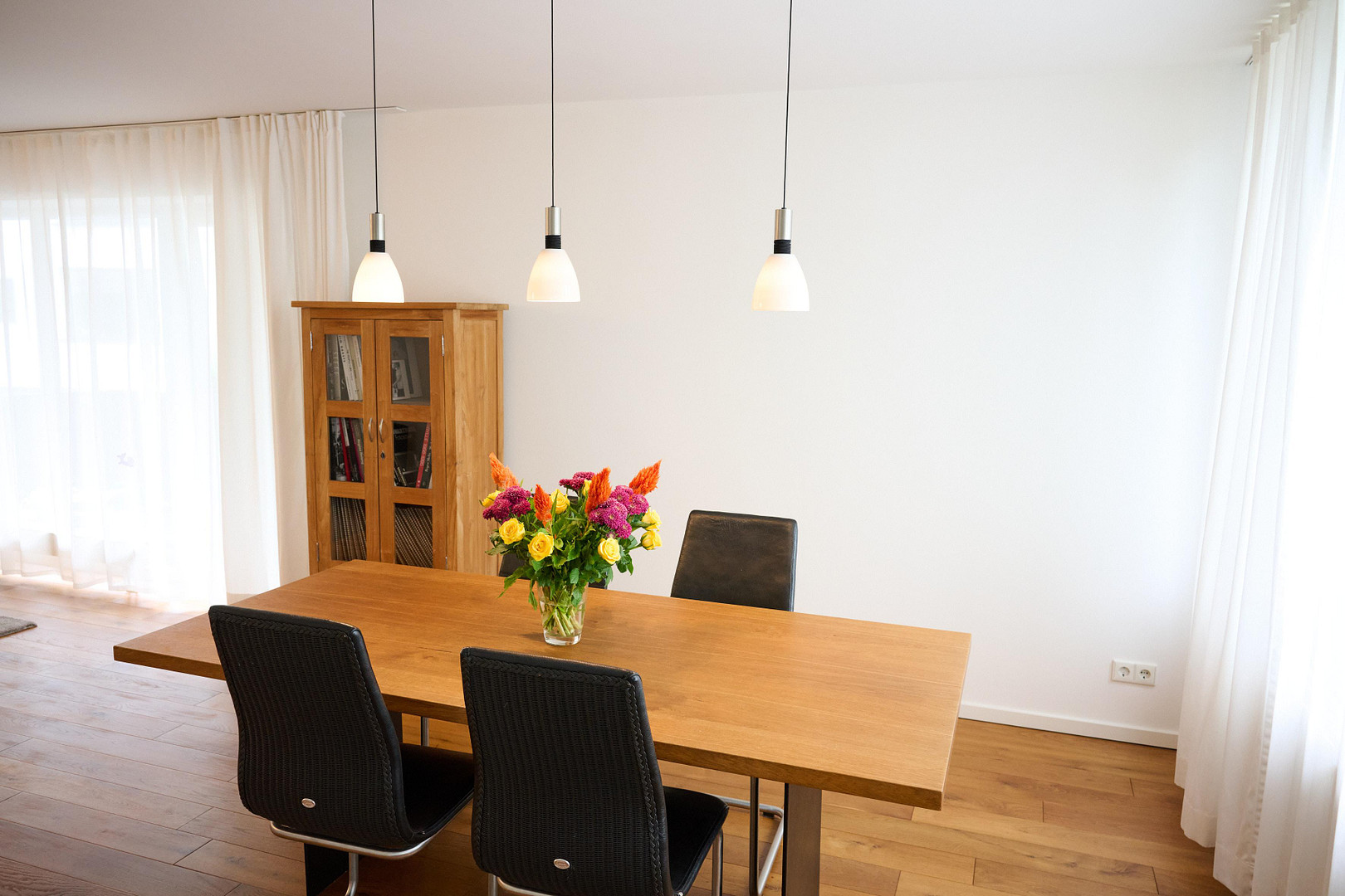 Renoviertes Schmuckstück in Golzheim (Provionsfrei), + Garage & Stellplatz möglich – 40474 Düsseldorf-Golzheim(Golzheim) – Vorschaubild 3