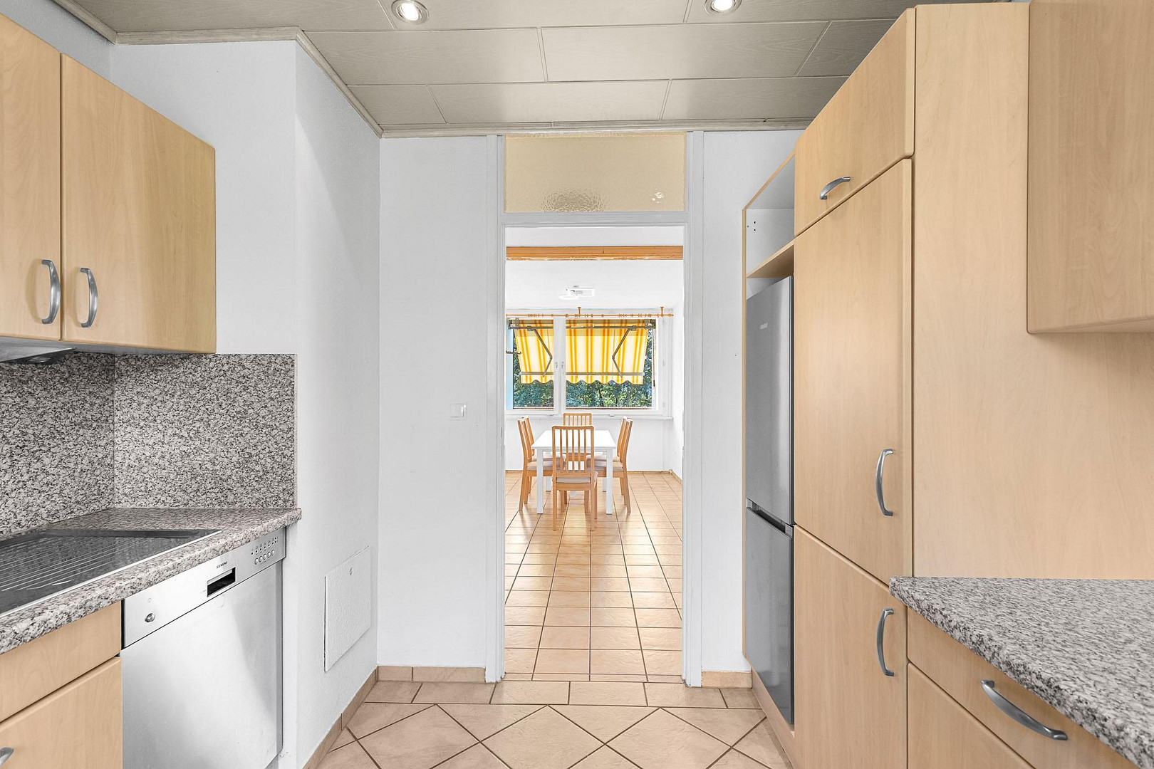 Großzügige 5-Zimmer-Wohnung mit Balkon, Garage – 93057 Regensburg(Reinhausen) – Vorschaubild 16