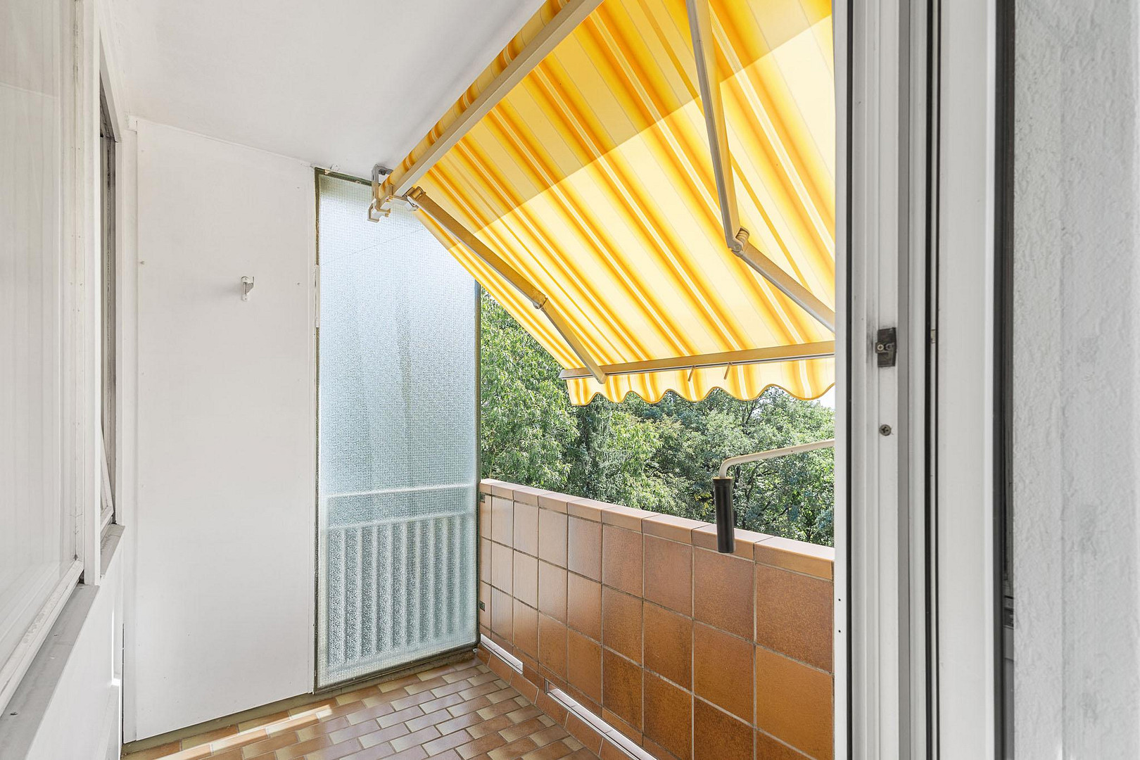 Großzügige 5-Zimmer-Wohnung mit Balkon, Garage – 93057 Regensburg(Reinhausen) – Vorschaubild 7