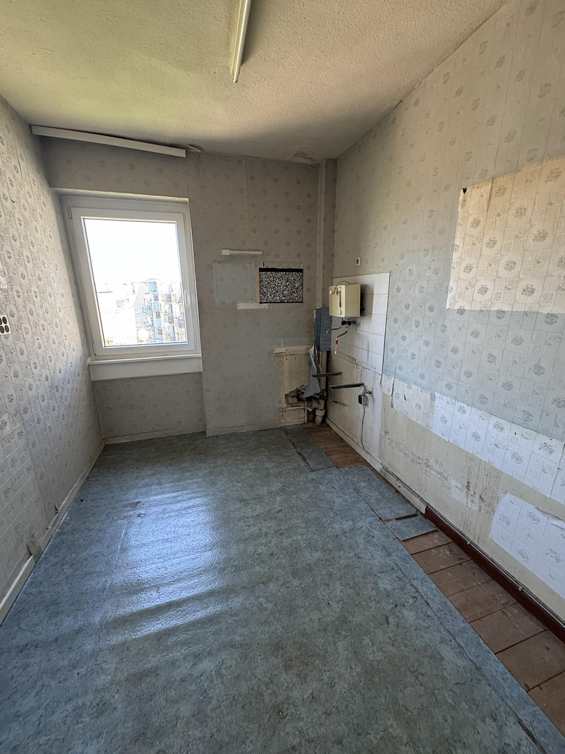 3-Zimmer-Dachgeschosswohnung Offenbach - 5 Monate mietfrei, Material zahlen wir – 63065 Offenbach(Offenbach am Main) – Vorschaubild 2