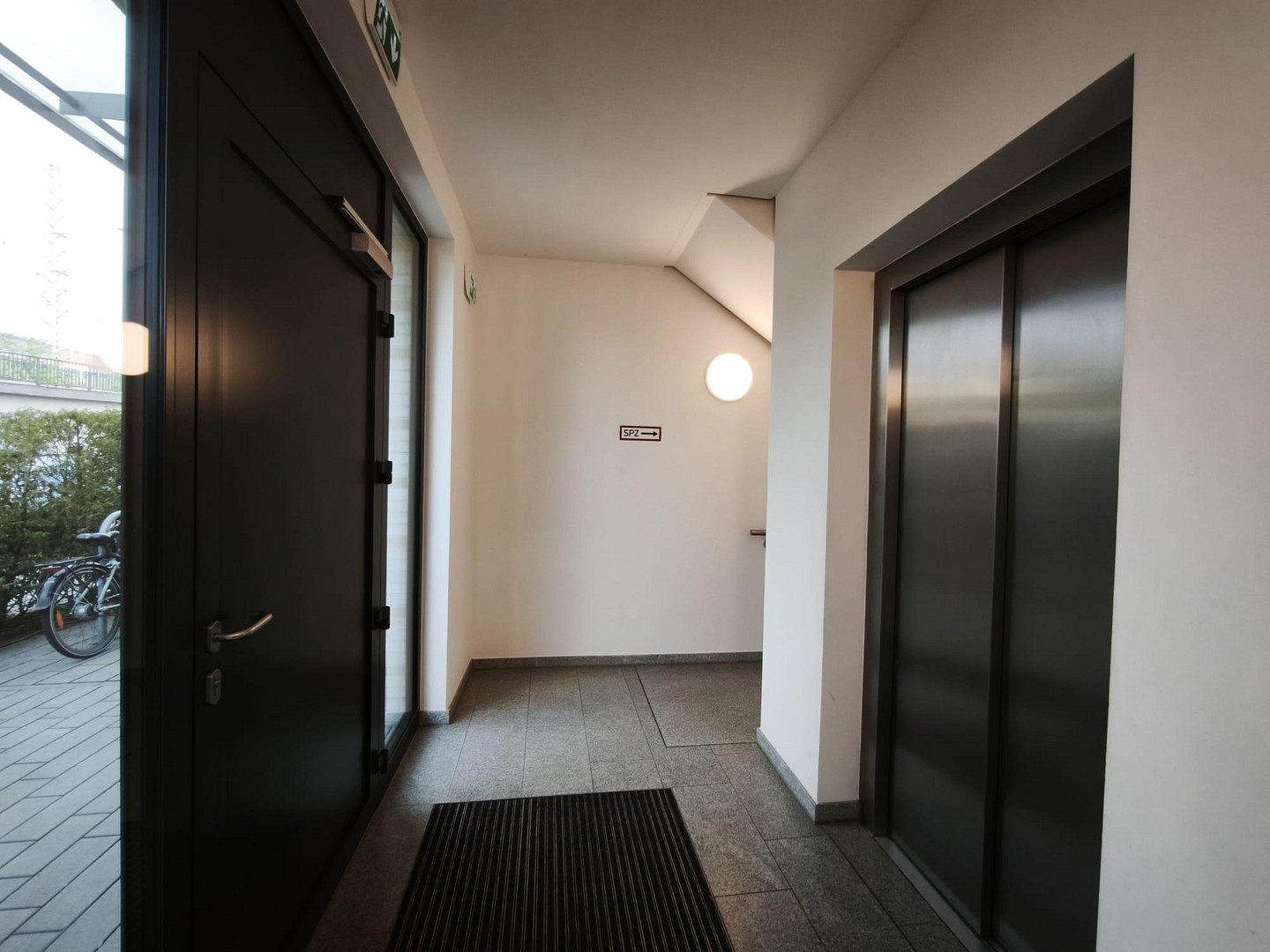 Traumhaft 2-Zimmer Wohnung Perfekte Messe-Lage: Erstklassige Anbindung im Herzen von Frankfurt – 60327 Frankfurt am Main(Gallus) – Vorschaubild 3