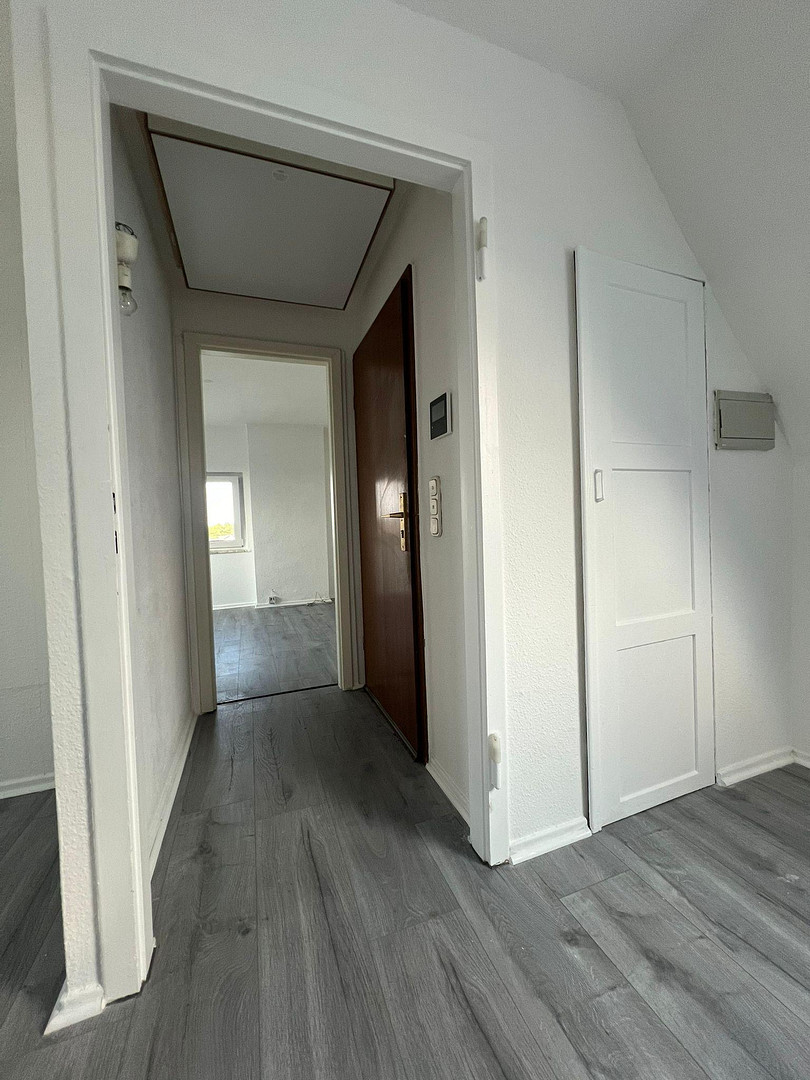 Frisch modernisierte 2,5-Zimmer-Dachgeschosswohnung in Dortmund-Brackel – sofort bezugsfrei – 44309 Dortmund(Brackel) – Vorschaubild 9