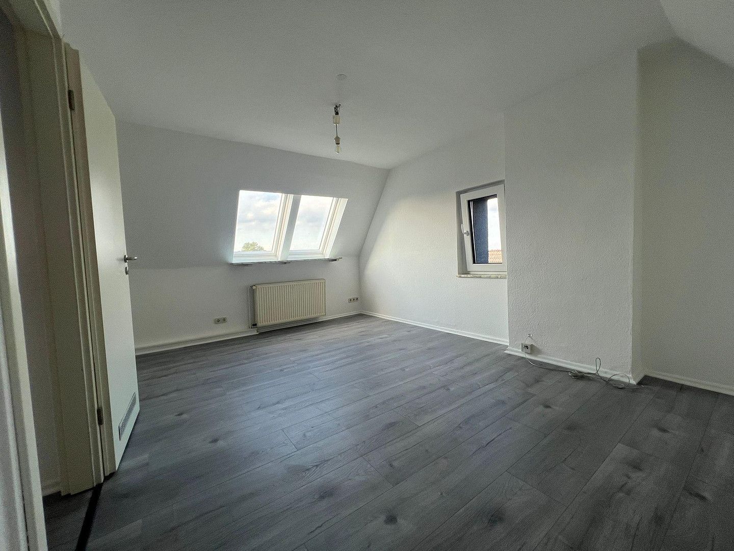 Frisch modernisierte 2,5-Zimmer-Dachgeschosswohnung in Dortmund-Brackel – sofort bezugsfrei – 44309 Dortmund(Brackel) – Vorschaubild 3