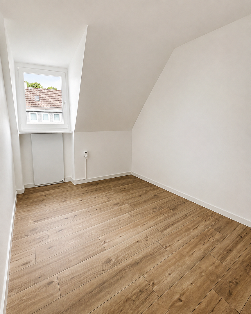 Frisch renovierte 4-Zimmer-Dachgeschosswohnung in zentraler Lage von Remscheid – 42853 Remscheid – Vorschaubild 4