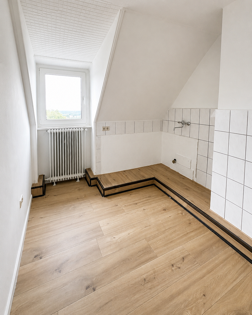 Frisch renovierte 4-Zimmer-Dachgeschosswohnung in zentraler Lage von Remscheid – 42853 Remscheid – Vorschaubild 6