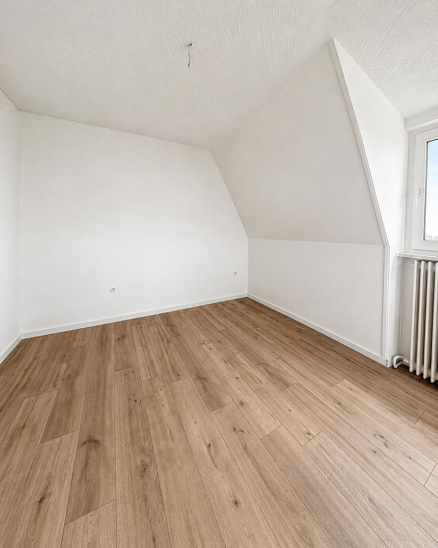 Frisch renovierte 4-Zimmer-Dachgeschosswohnung in zentraler Lage von Remscheid – 42853 Remscheid – Vorschaubild 8