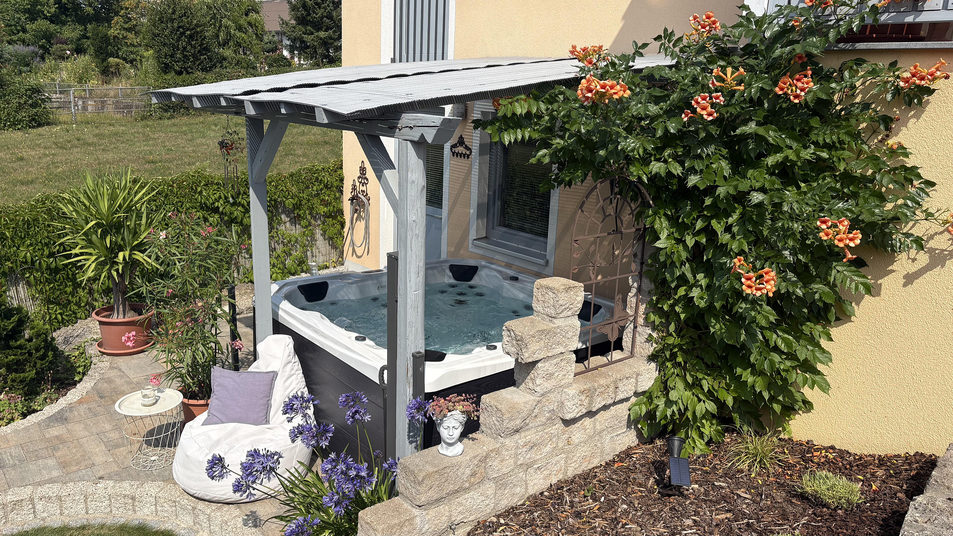 Außergewöhnliches Haus in ruhiger Lage am Waldrand. Unikat mit Pool, Whirlpool und Fernblick. – 86650 Wemding – Vorschaubild 32