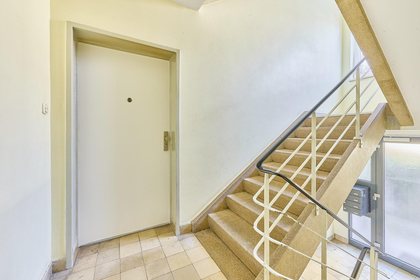 Eigennutz oder Mietgarantie mit 5,7% Rendite: Sanierte 3-Zimmer-Wohnung mit Balkon in ruhiger Lage – 65929 Frankfurt-Unterliederbach(Unterliederbach) – Vorschaubild 13