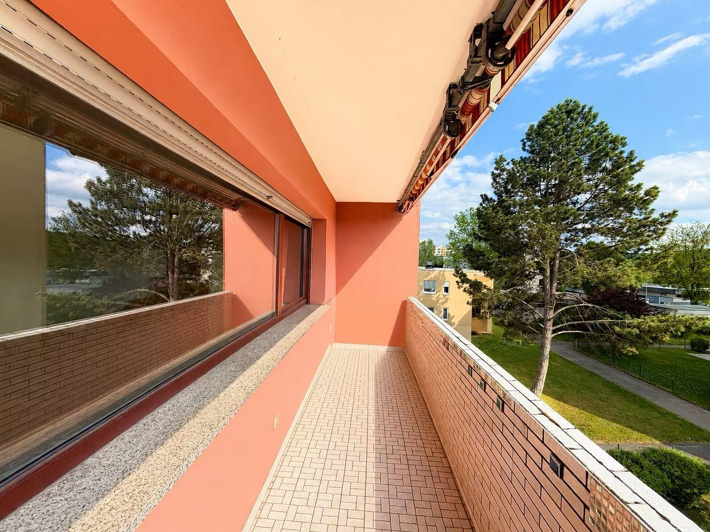 Eigentumswohnung von PRIVAT Großzügige 4-Zimmer-Wohnung in Olewig mit Balkon, Garage und Stellplatz – 54295 Trier(Olewig) – Vorschaubild 2