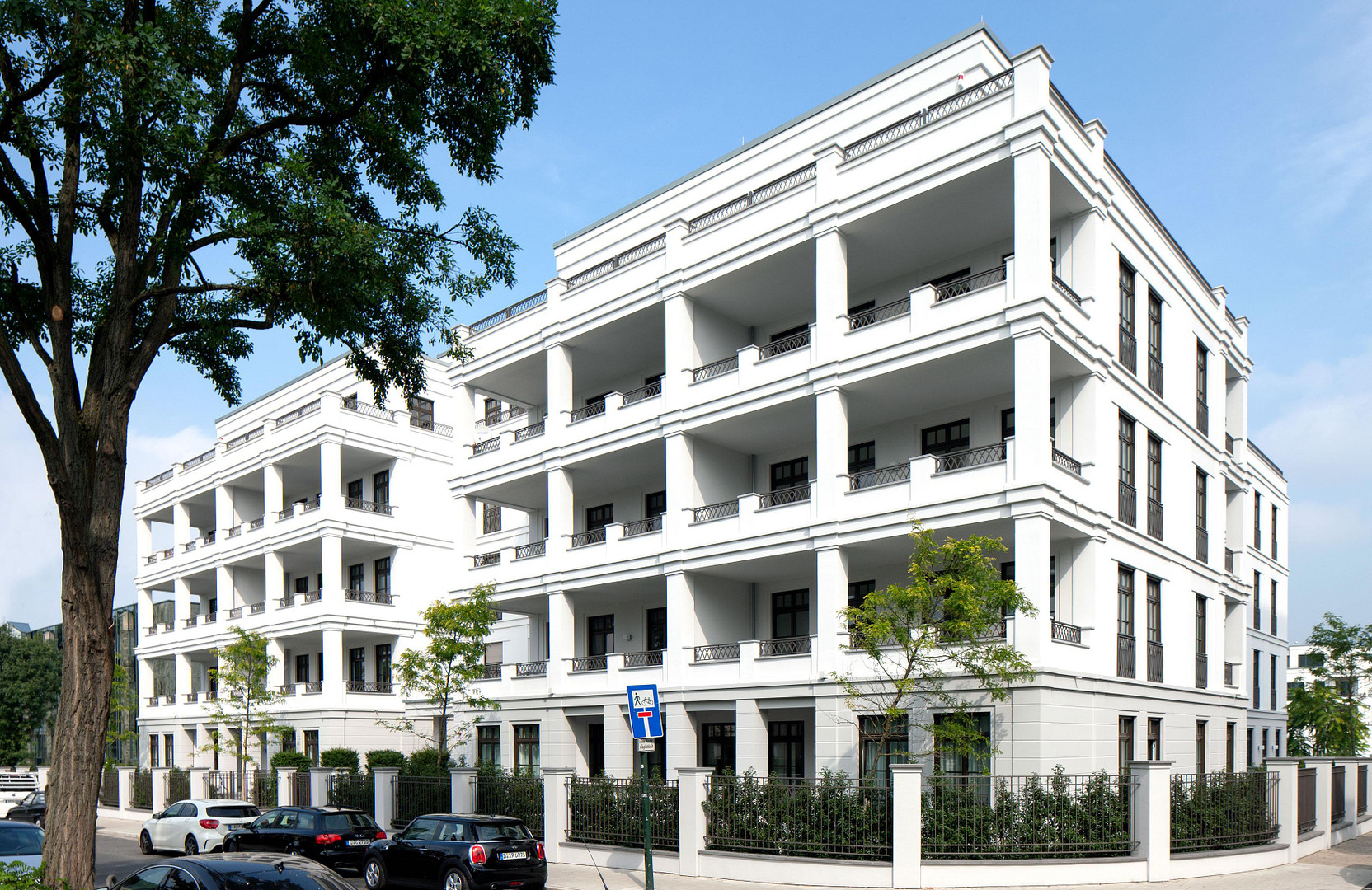 Luxus-Penthouse mit Dachterrasse, Privat-Aufzug & Concierge. Optional möbliert. Provisionsfrei! – 40545 Düsseldorf - Oberkassel(Oberkassel) – Vorschaubild 2