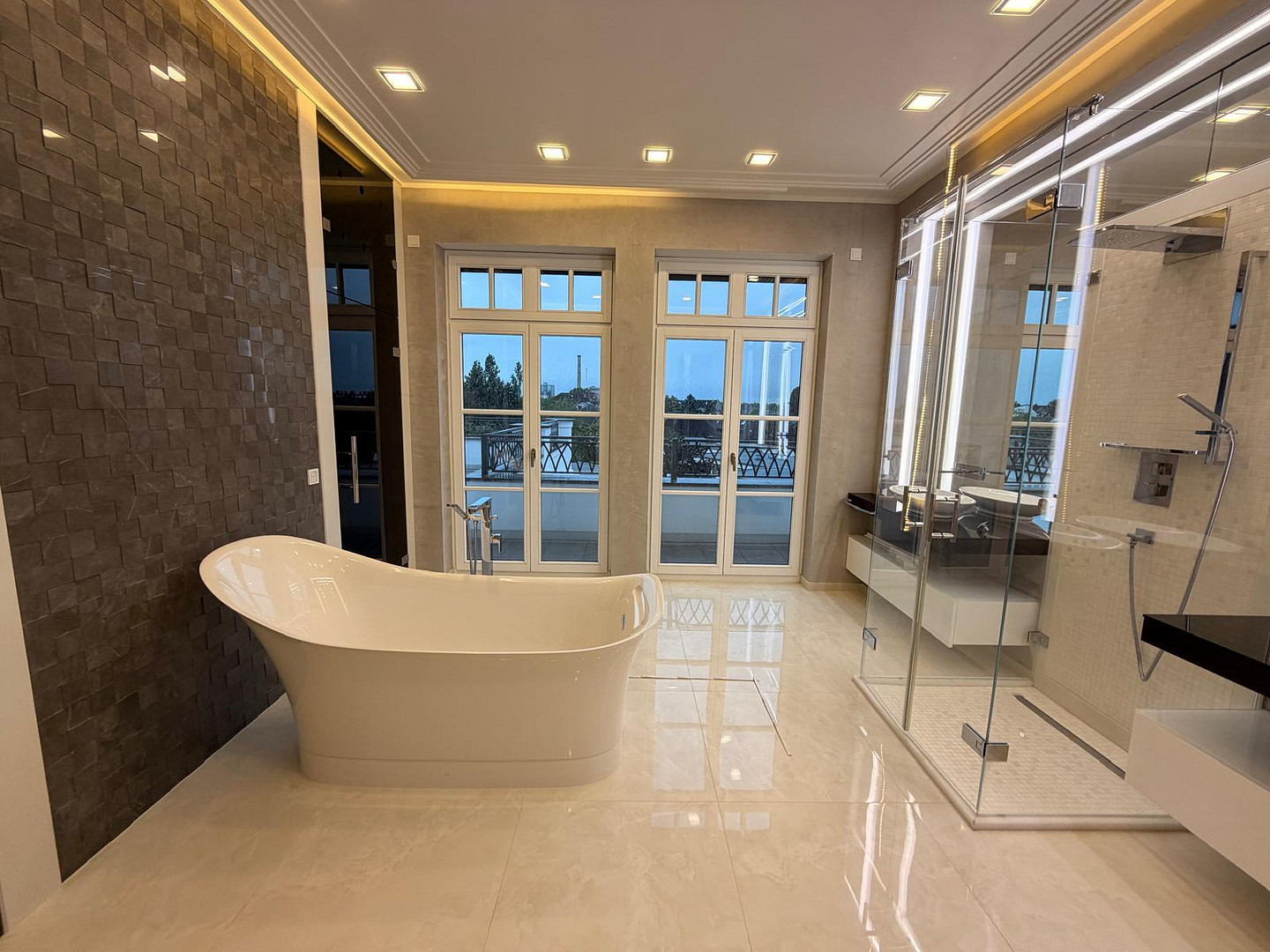 Luxus-Penthouse mit Dachterrasse, Privat-Aufzug & Concierge. Optional möbliert. Provisionsfrei! – 40545 Düsseldorf - Oberkassel(Oberkassel) – Vorschaubild 8