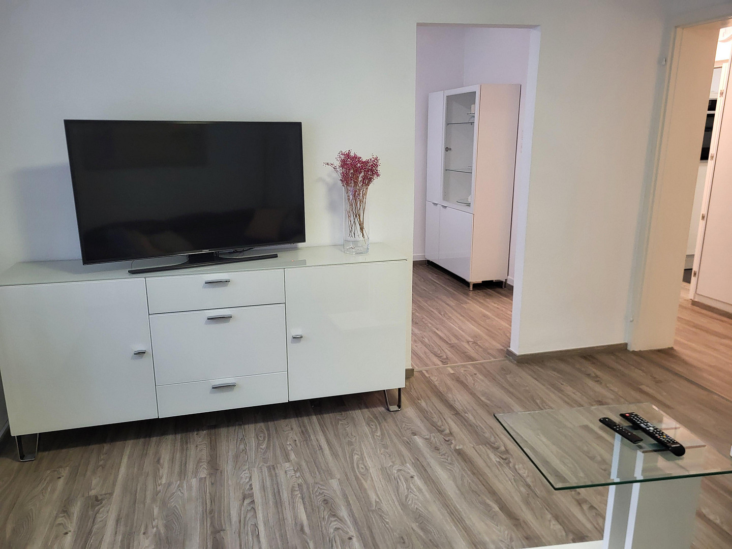 Vollmöblierte 2,5 ZW mit Balkon und Einbauküche in S-West – Foto 14