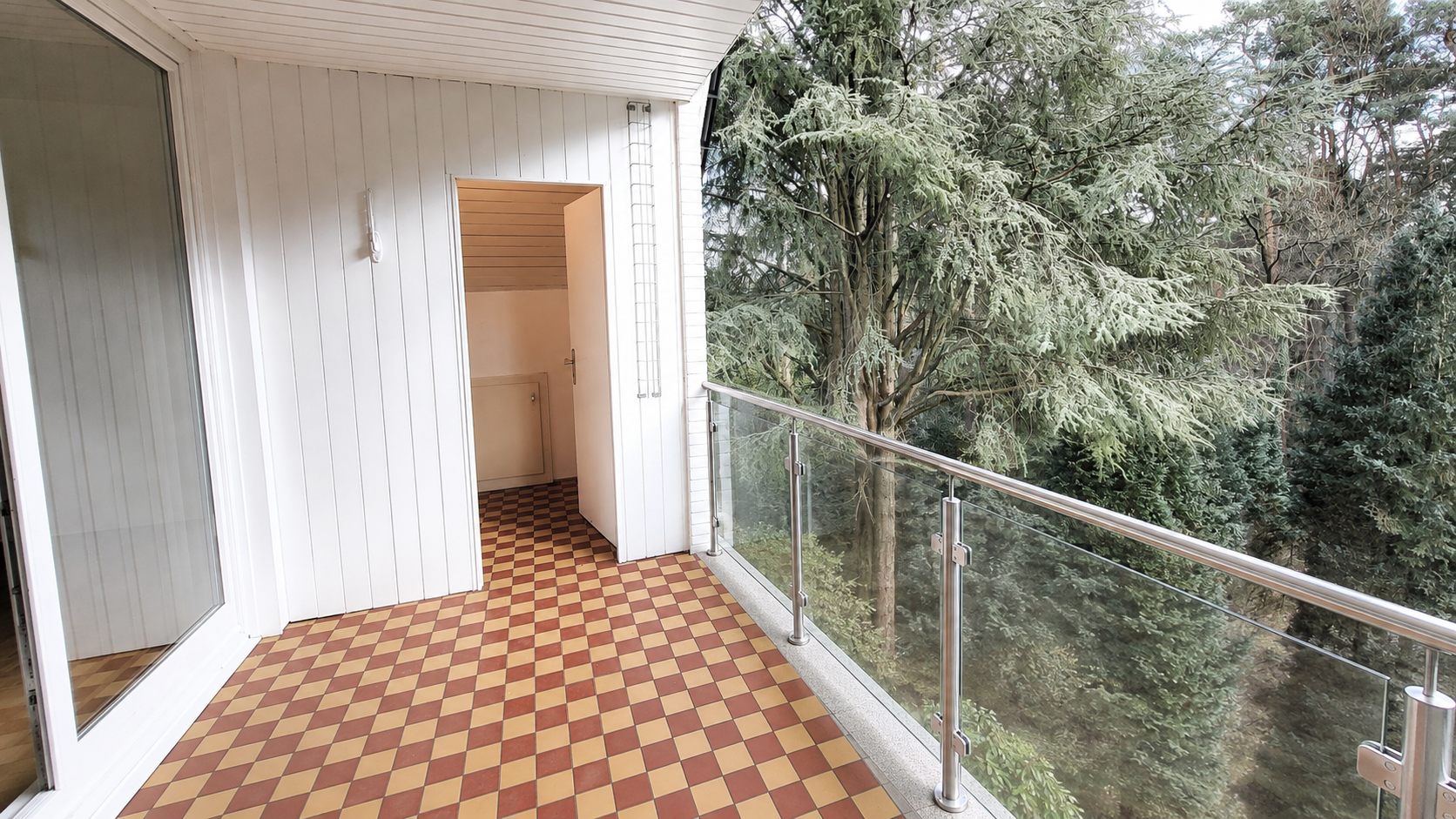 Große sonnige Dachgeschosswohnung - Ruhige Villenlage - Südloggia - ca. 20 Min. zum Hauptbahnhof – Foto 3