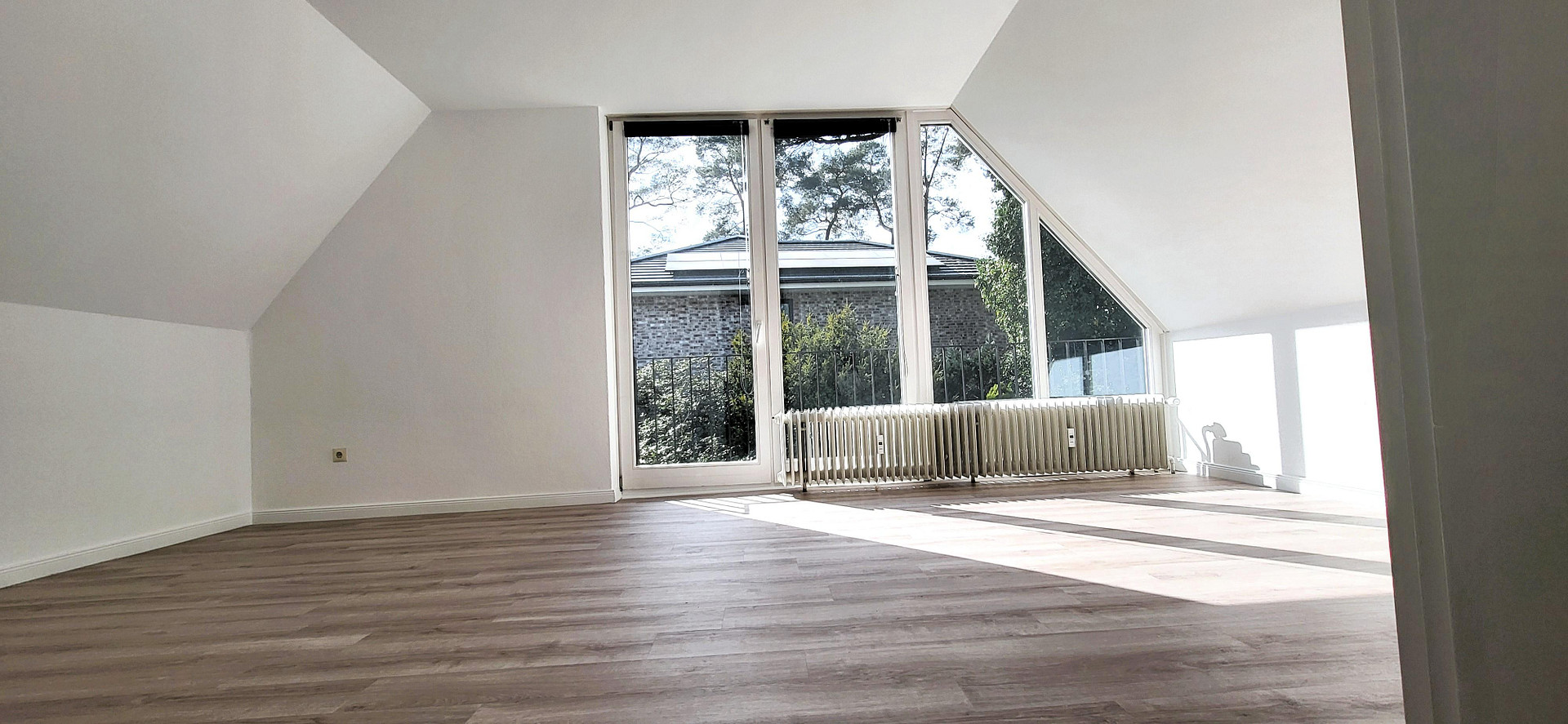 Große sonnige Dachgeschosswohnung - Ruhige Villenlage - Südloggia - ca. 20 Min. zum Hauptbahnhof – Foto 10