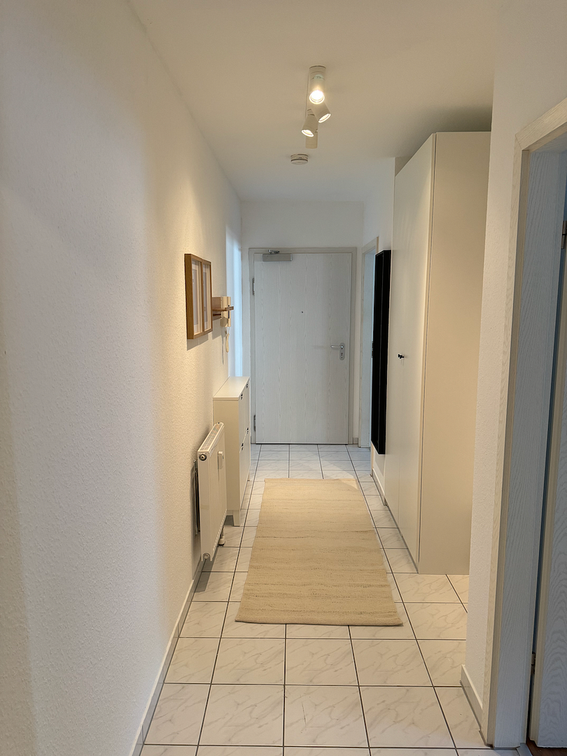Möblierte 2-Zi.-Wohnung mit Balkon, Frankfurt-Niederursel – 1.950 € all-in, ab sofort – Foto 14