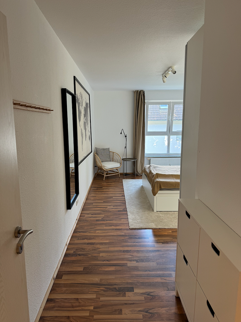 Möblierte 2-Zi.-Wohnung mit Balkon, Frankfurt-Niederursel – 1.950 € all-in, ab sofort – Foto 6