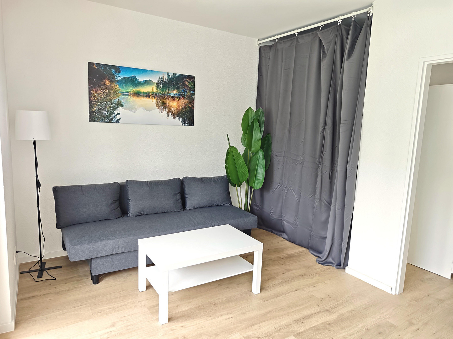 Sofort verfügbar: Renovierte, möblierte 1-Zimmer-Wohnung mit Balkon in Mannheimer Bestlage – 68165 Mannheim – Vorschaubild 2